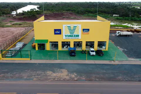 Fachada da loja Vimezer Cauamé