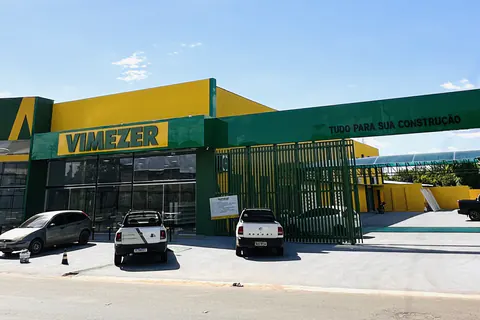 Fachada da loja Vimezer Mecejana