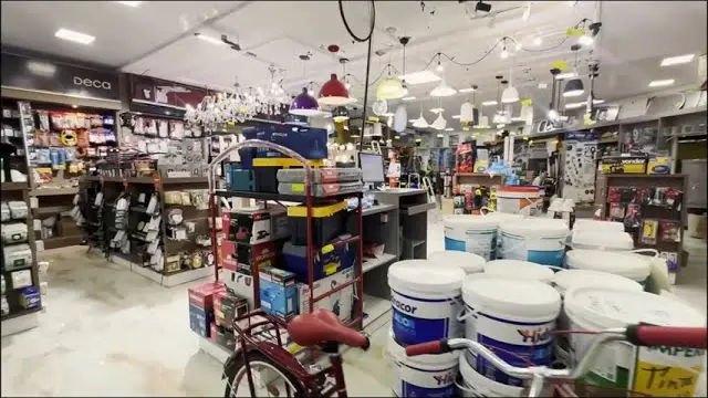 Loja Vimezer Caçari por dentro